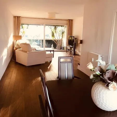 Apartment Panthause Avec 3 A Coucher Pour 6 Personnes Bourg-la-Reine